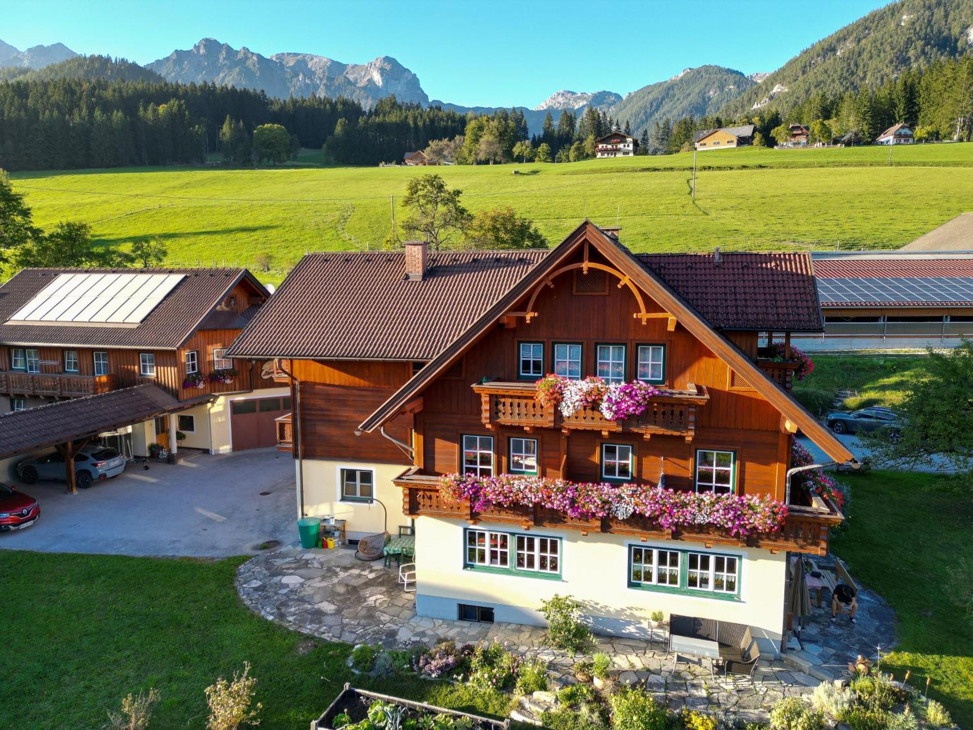 Linarhof Apartment Urlaub Am Bio Bauernhof Haus im Ennstal Exterior photo